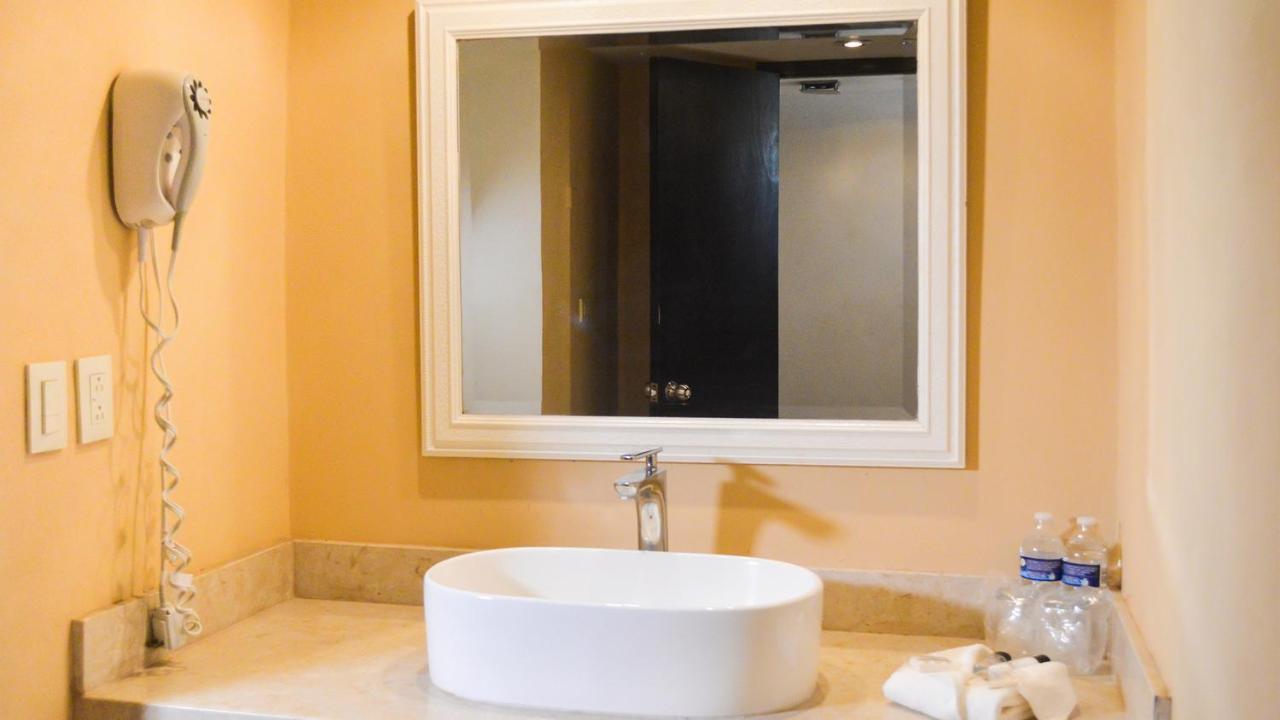 Armida Express Hotel Guaymas Eksteriør billede